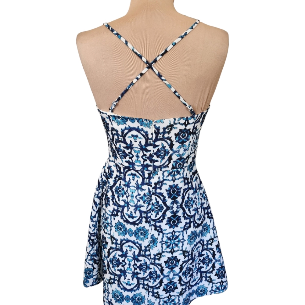 STYLESTALKER Blue & White Delft Pattern Mini Sundress - Size M - Picture 8 of 15